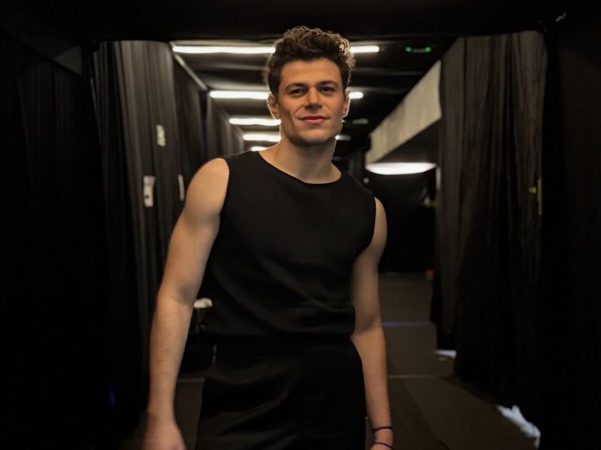 Eurovision 2025 – Theo Evan: «Μετά την πρώτη πρόβα, τραυματίστηκα, επέστρεψα με μώλωπες σε όλο το σώμα»