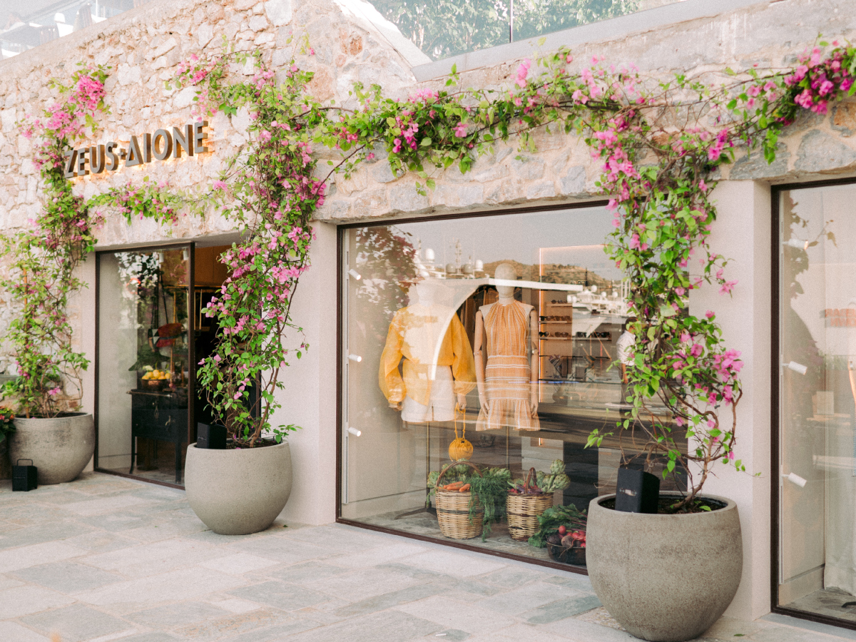Zeus+Δione: Η νέα boutique στην Astir Marina Βουλιαγμένης φέρνει ελληνική πολυτέλεια στην καρδιά της Αθηναϊκής Ριβιέρας!
