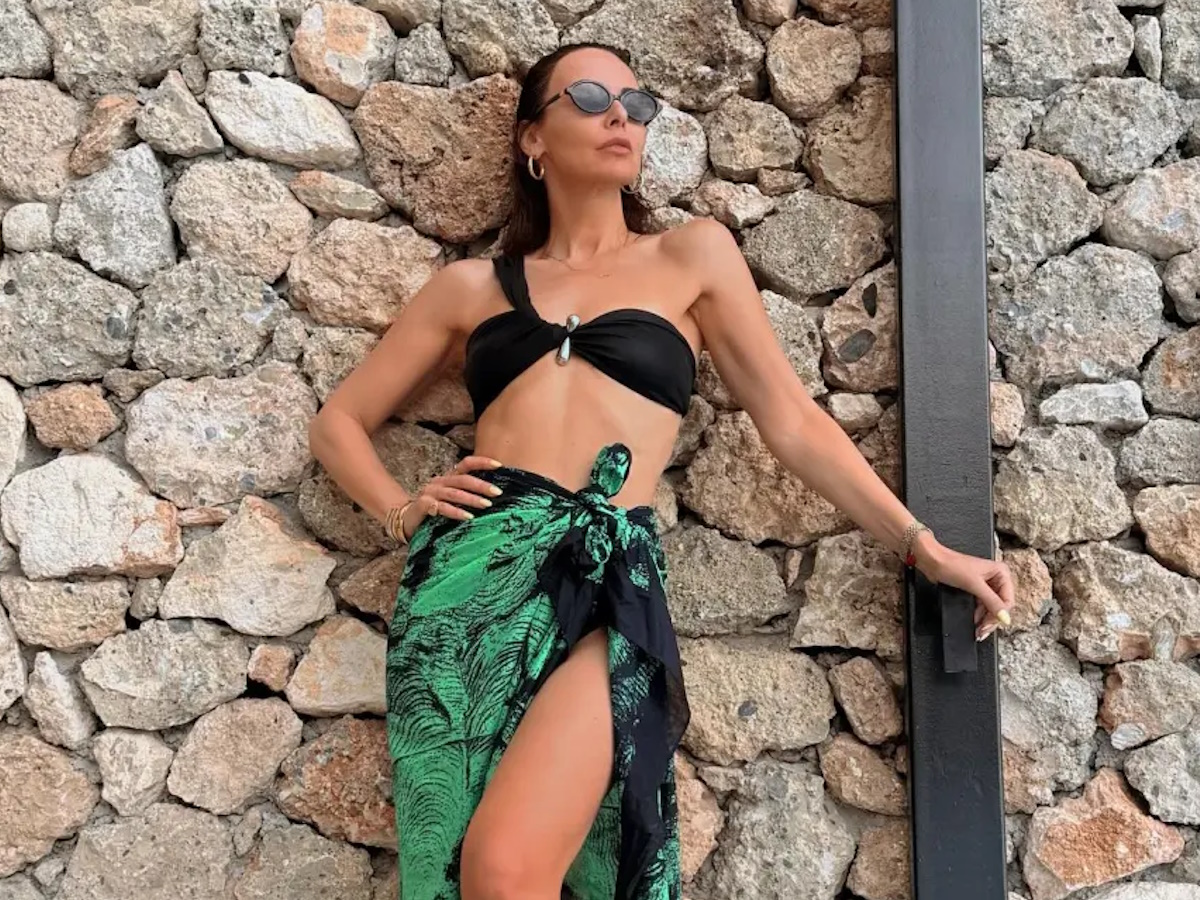 Μπέττυ Μαγγίρα: Ποζάρει με μαγιό και εντυπωσιάζει με τις αναλογίες της – Φωτογραφίες