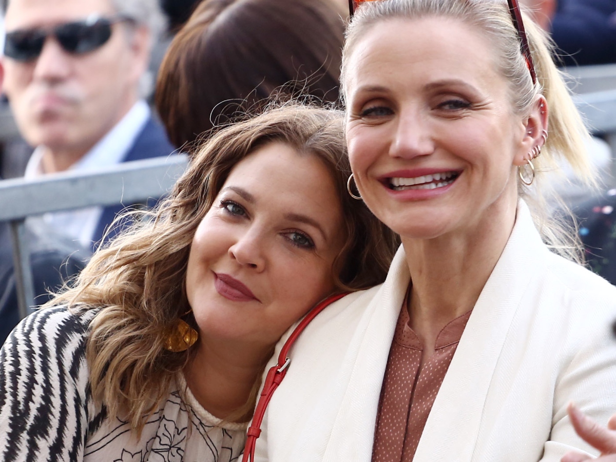 Drew Barrymore και Cameron Diaz ποστάρουν selfie χωρίς ίχνος μακιγιάζ γιατί είναι τα πιο cool κορίτσια του Hollywood