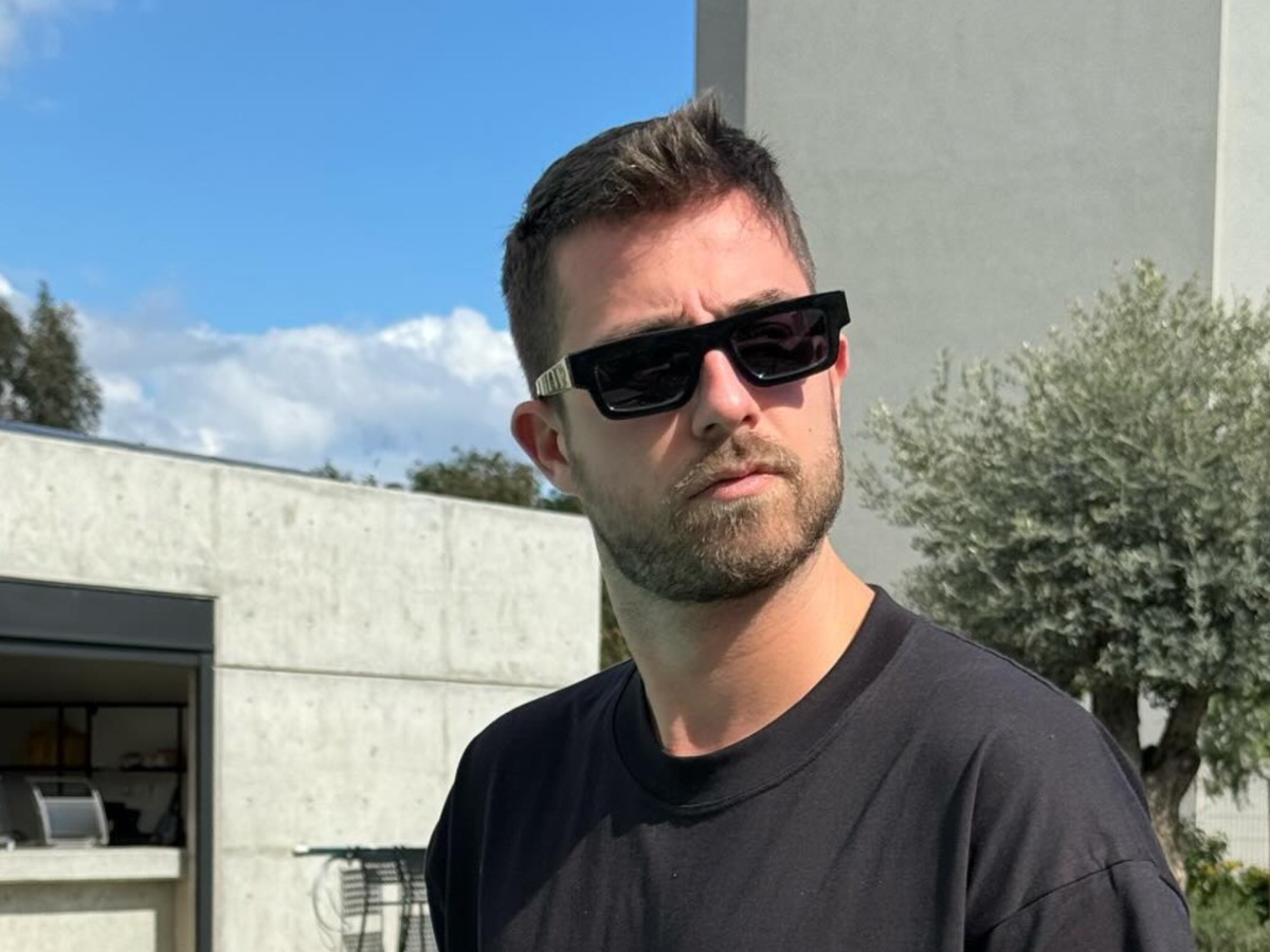 Ενοχλημένος ο Fipster στον αέρα του Mega: «Δεν μιλάω στο τηλέφωνο με ανθρώπους που με λένε ζώο στην τηλεόραση»