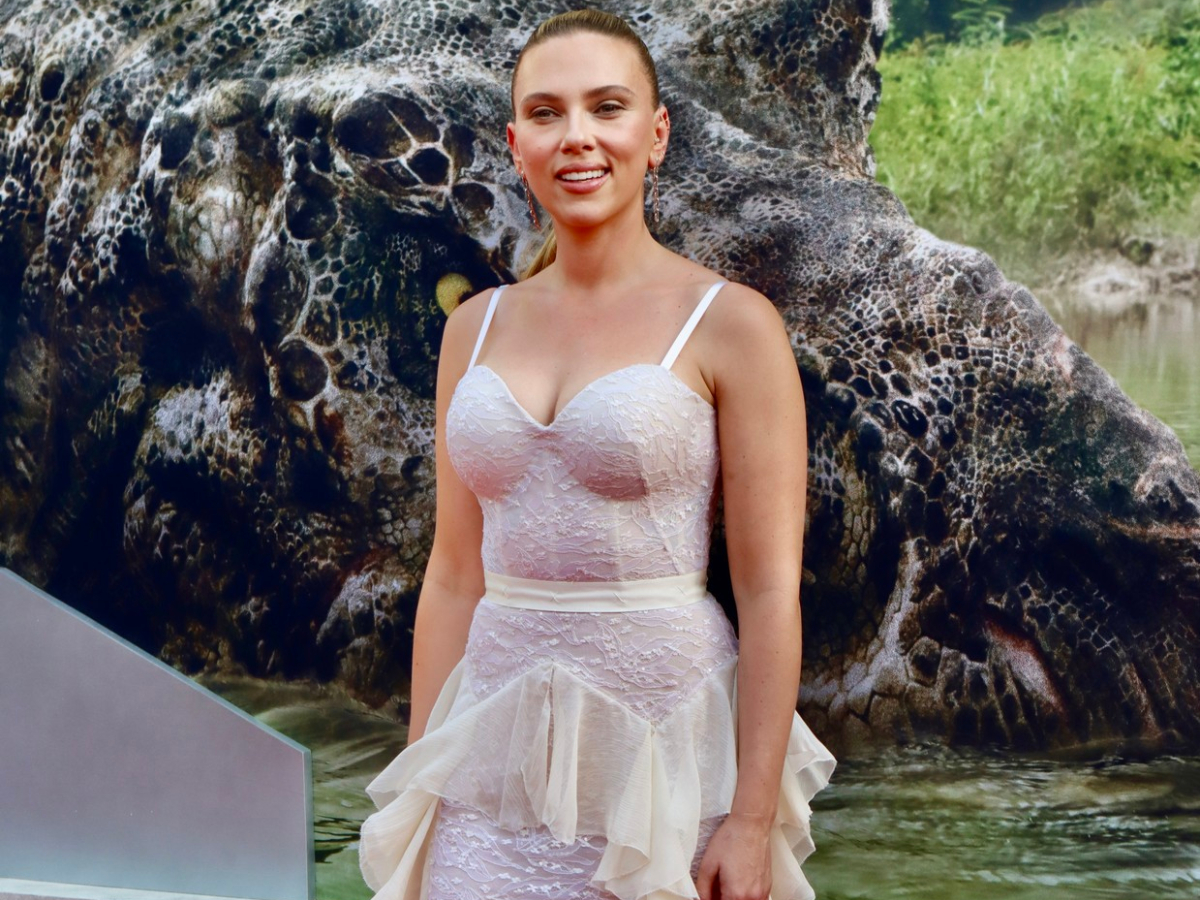 Scarlett Johansson: Με bridal look στην πρεμιέρα της, αν ψάχνεις νυφικό βρήκες την έμπνευση