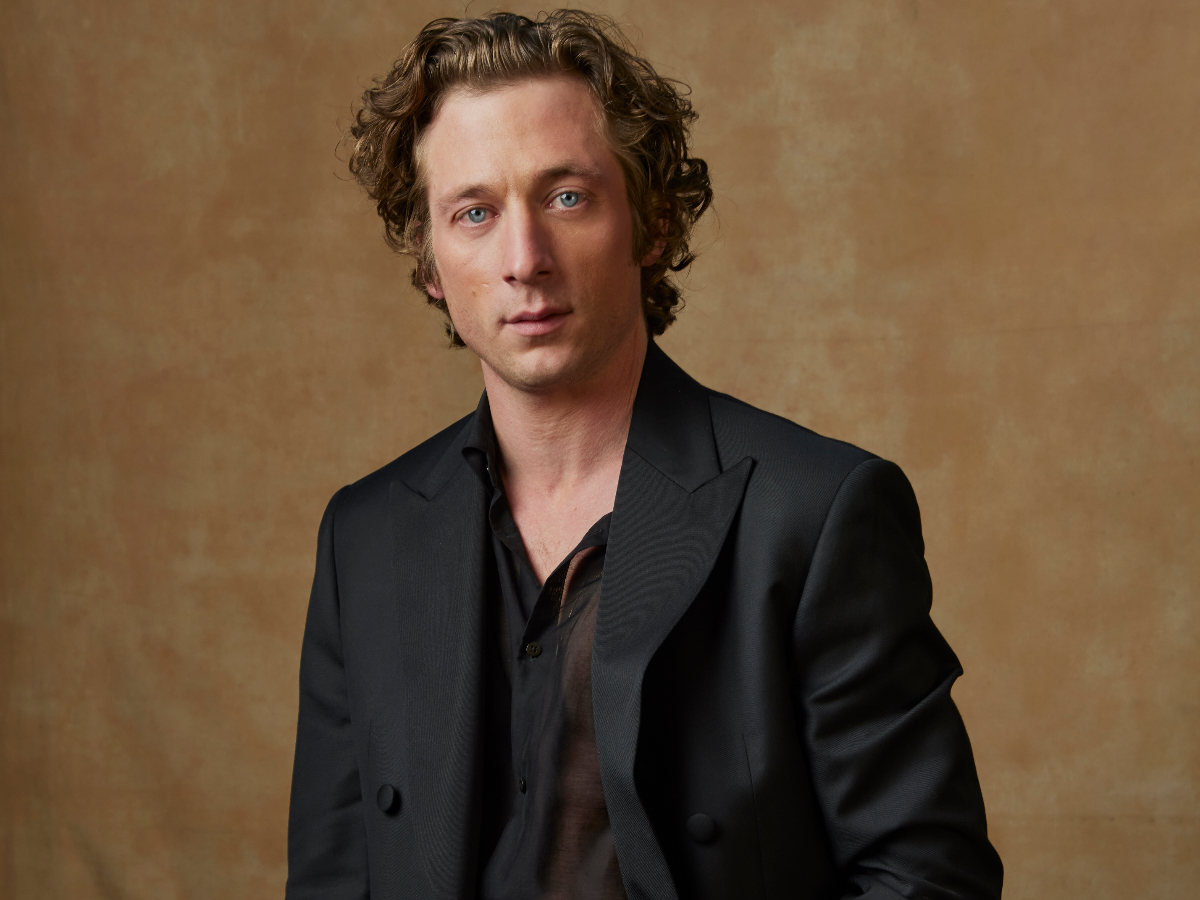 Jeremy Allen White: Ο νέος global ambassador της Louis Vuitton