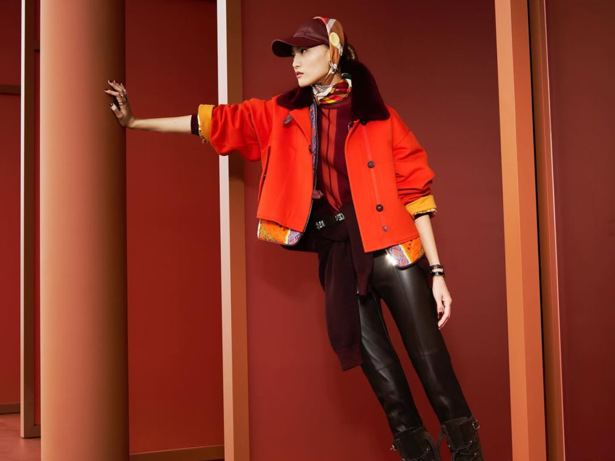 Hermès: Μεταξωτά μαντήλια, τσάντες Κelly και μπότες ιππασίας στο catwalk του οίκου στην Σαγκάη!