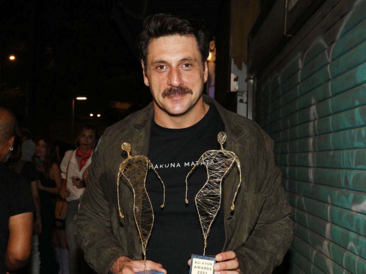 Γιώργος Χρυσοστόμου: «Πολλές φορές δεν κάνω μπάνιο γιατί μαζεύω σκουπίδια – Μου αρέσει σαν ιεροτελεστία να είναι καθαρός ο χώρος»