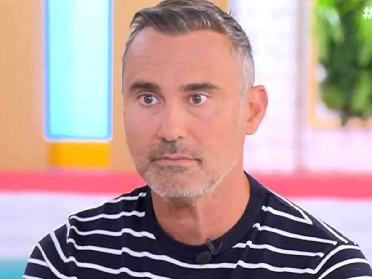 Γιώργος Καπουτζίδης: «Στο σχολείο δεν είχα παρέες, μεγάλωσα σε ένα σπίτι μόνος μου γιατί ήμουν ένα διαφορετικό παιδί»
