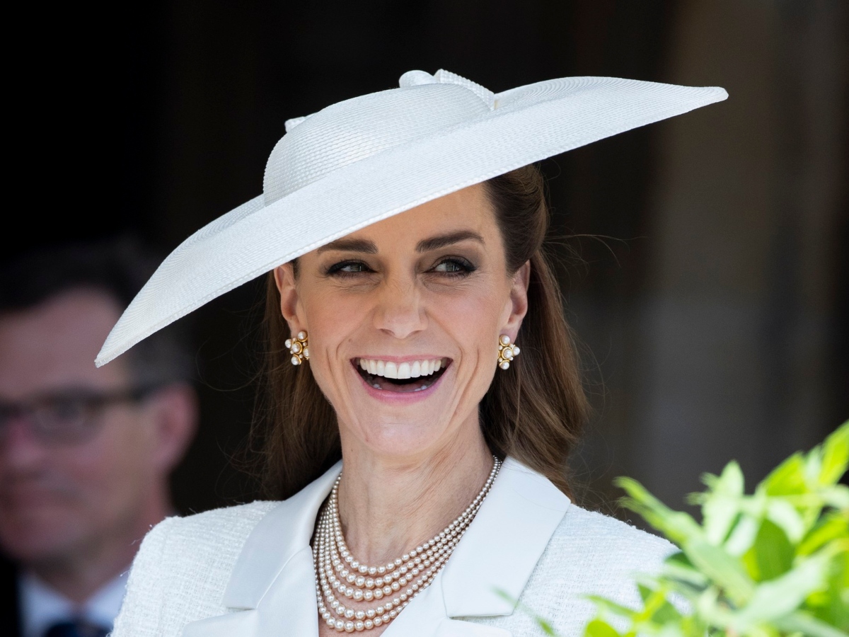 H Kate Middleton πιο ξανθιά από ποτέ και της πάει πολύ