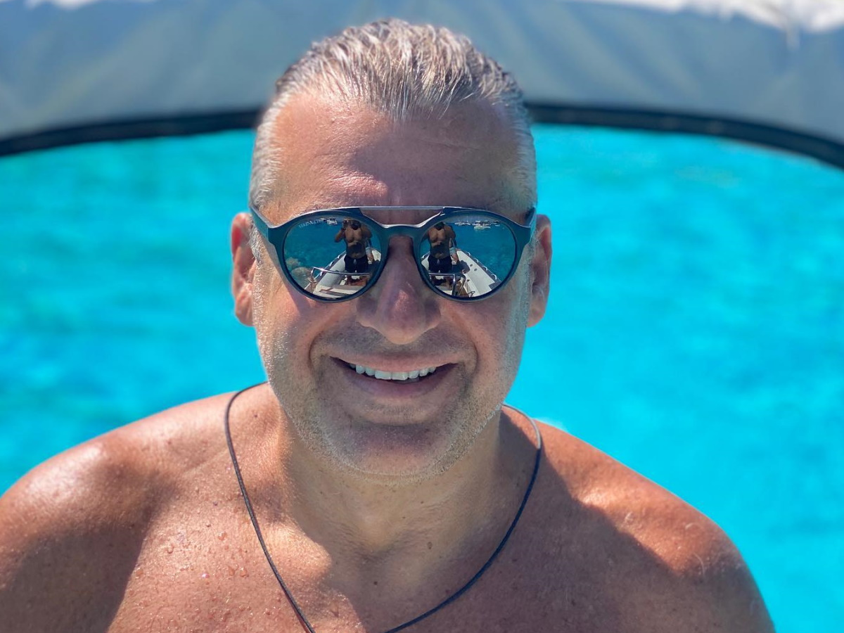 Γιώργος Λιάγκας: Αποκλείστηκε στην Τήνο λόγω έντονων καιρικών συνθηκών