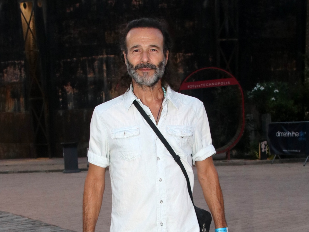 Θανάσης Ευθυμιάδης: «Κάνω αυτό το δώρο στον εαυτό μου σαν αντίδοτο στις εικόνες πολέμου – φόβου και τρόμου»