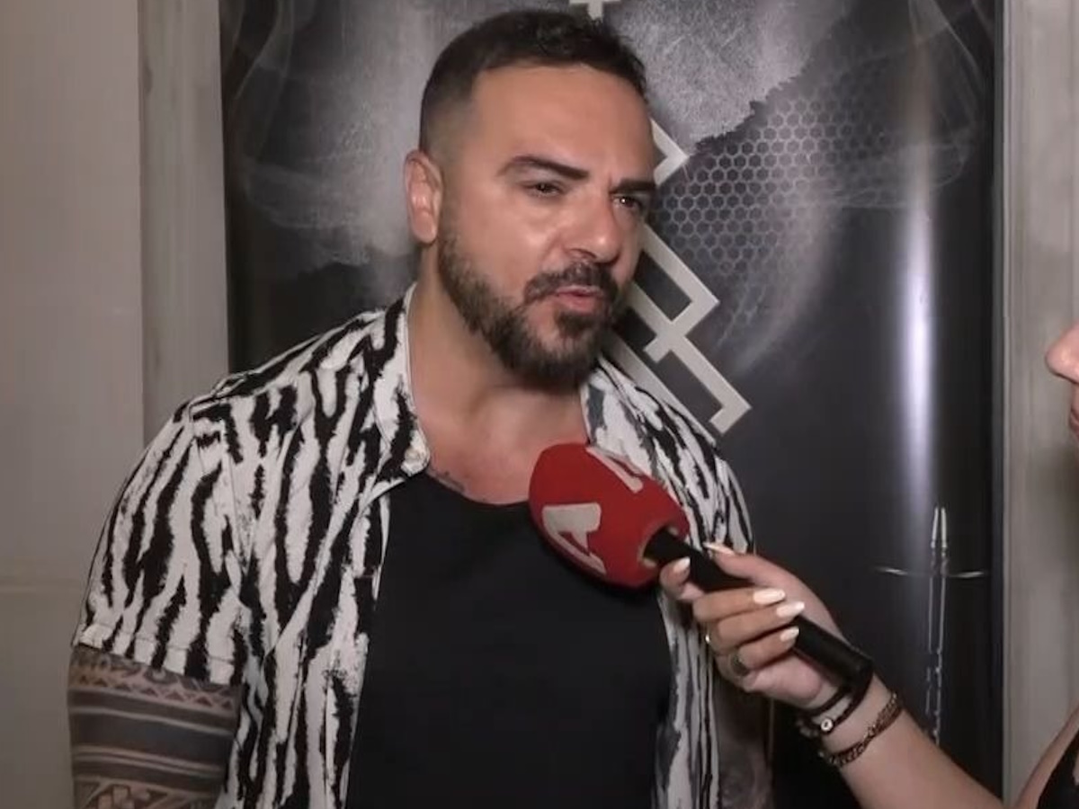 Τριαντάφυλλος: Η απάντηση στα δημοσιεύματα χωρισμού από τη σύζυγό του