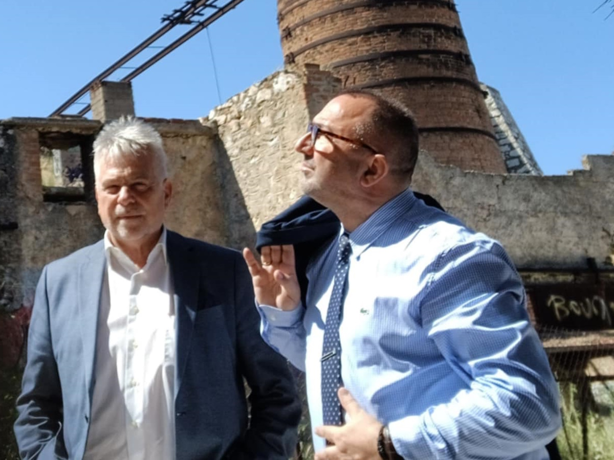Bleu: Το συγκλονιστικό ανατρεπτικό μυθιστόρημα των Στάθη Βλαχάκου και Θεόδωρου Χήρα