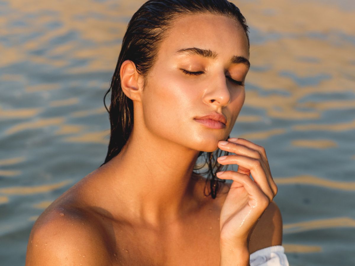 Άλφα-Αρβουτίνη: Ένα κορυφαίο καλοκαιρινό skincare συστατικό