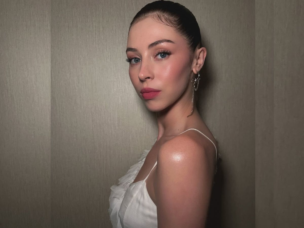 Blurred berry lips: Το trend που αναδεικνύει τη φυσικότητα των χειλιών
