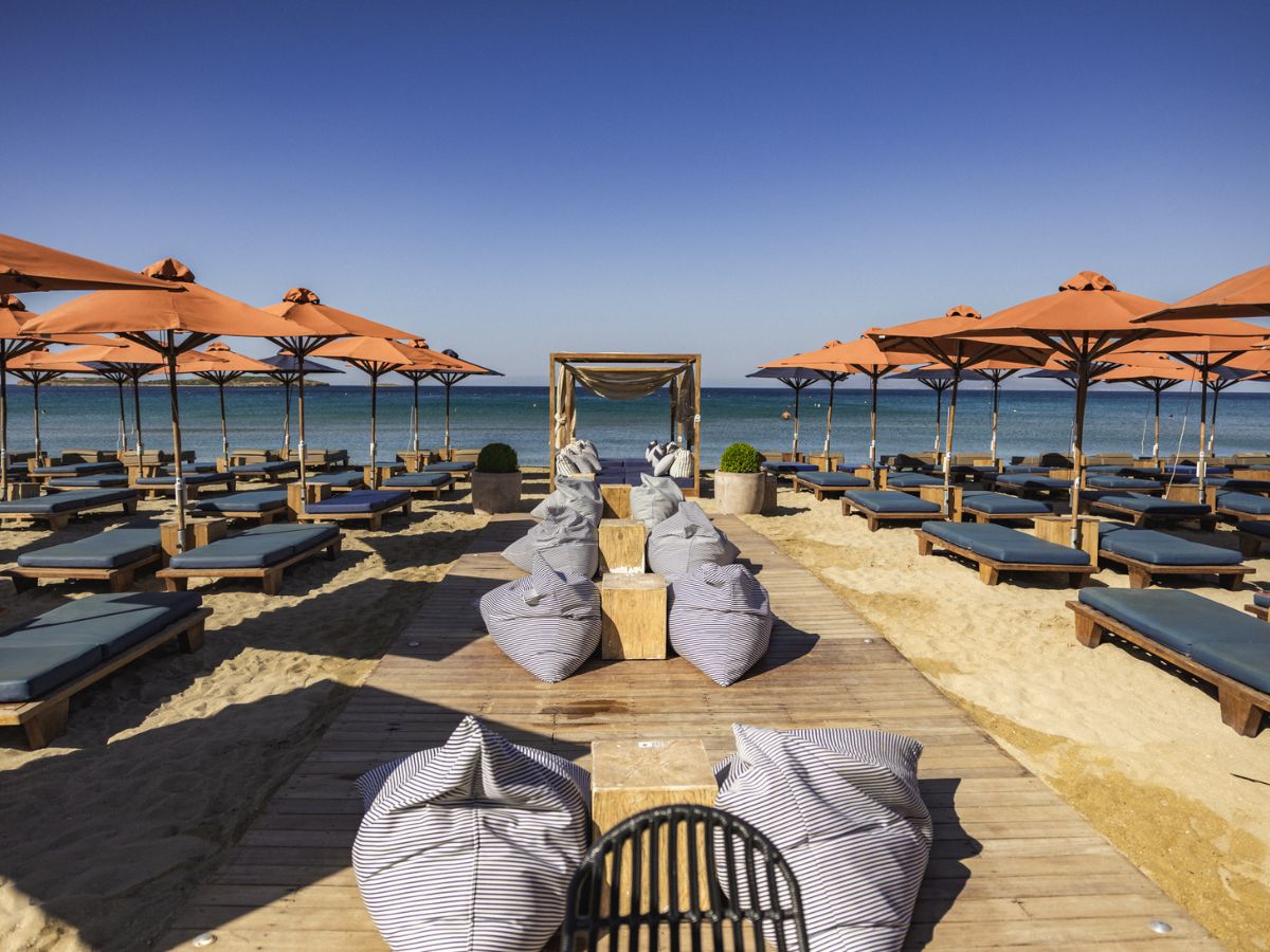 DOT Beach Vibes: To τέλειο σκηνικό για αξέχαστες εκδηλώσεις στην καρδιά της Αθηναϊκής Ριβιέρας