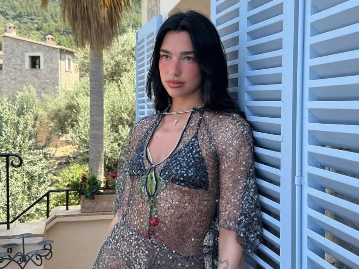 Dua Lipa: Υιοθέτησε το πιο ανατρεπτικό μανικιούρ και τα άκρα της μοιάζουν με κόσμημα