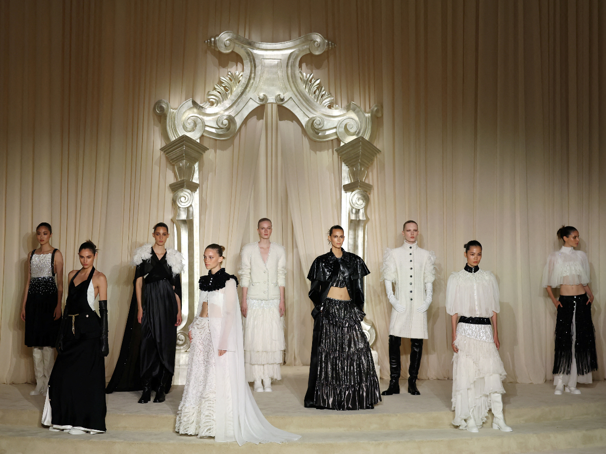 Chanel: Η Couture συλλογή που είδαμε στο Παρίσι σηματοδοτεί το τέλος μιας εποχής και την αρχή μιας νέας!