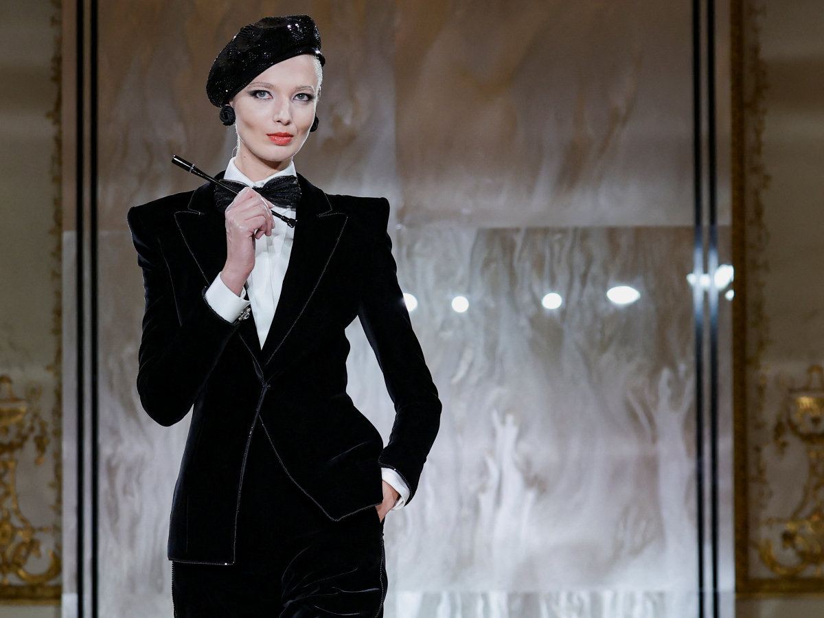 Giorgio Armani: Mάθαμε όλους τους κανόνες του black tie σε ένα show!