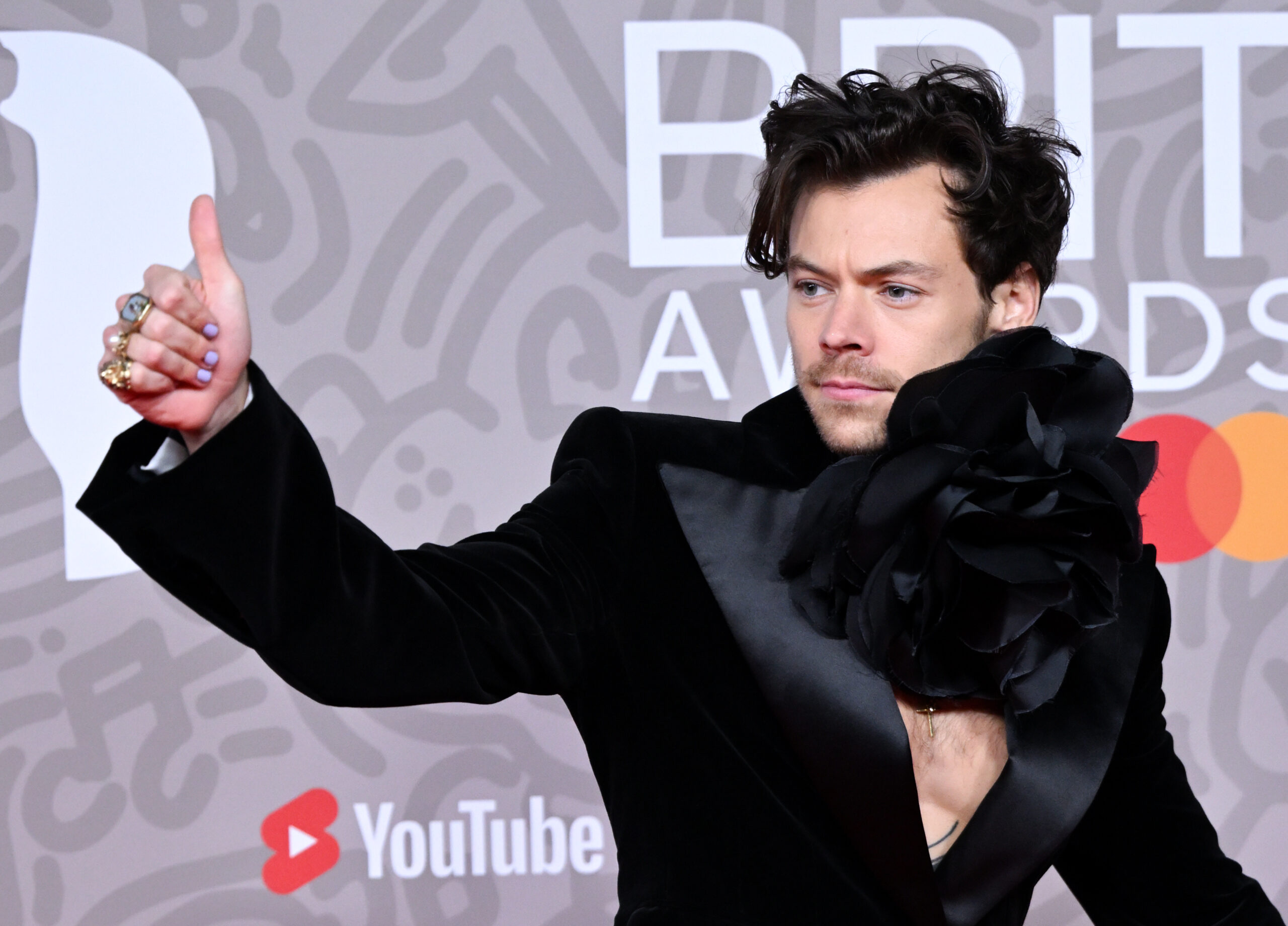 Harry Styles: Λανσάρει σειρά με sex toys – Και το όνομα αυτής; «Pleasing Yourself»