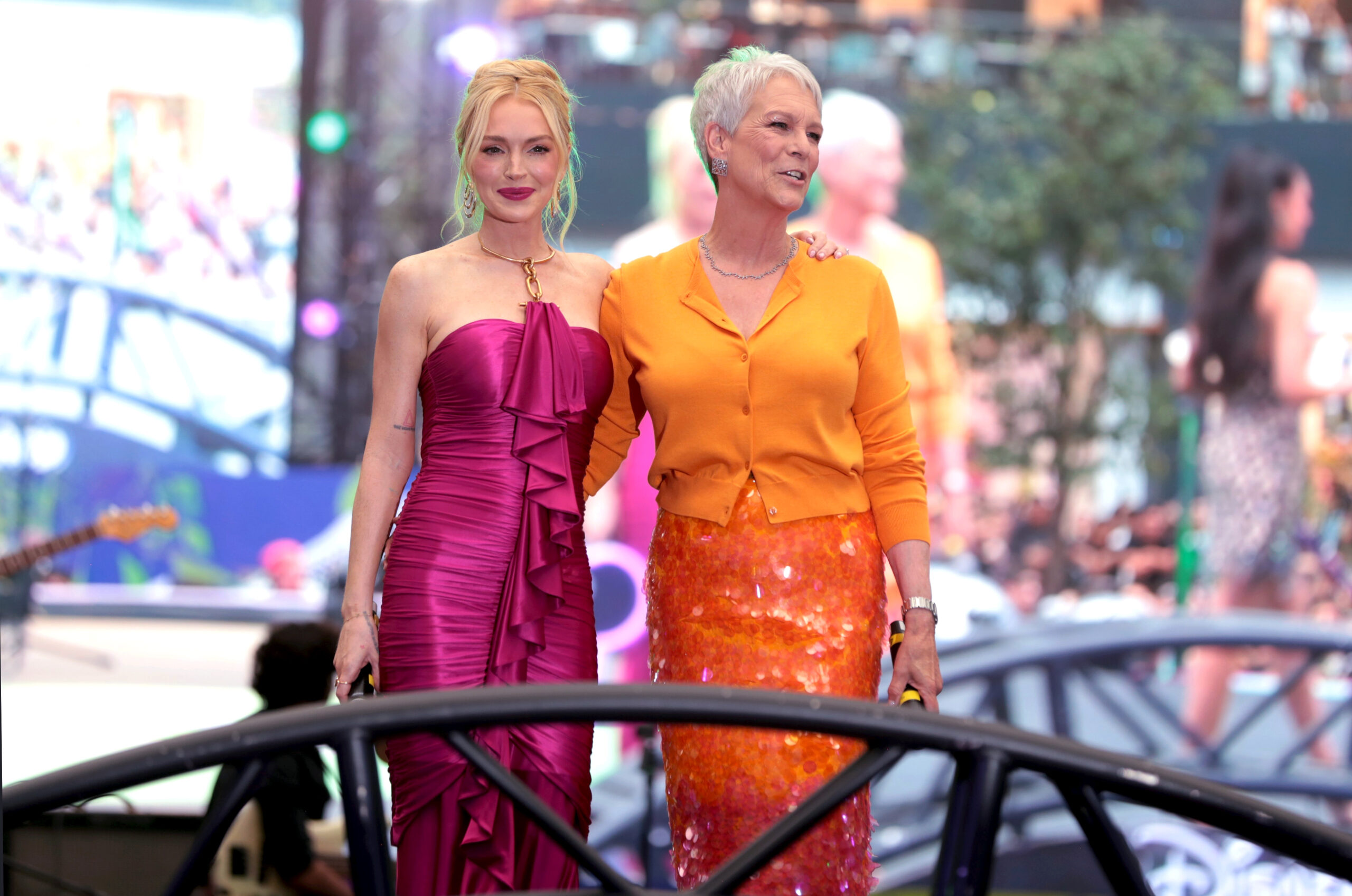 Lindsay Lohan & Jamie Lee Curtis: Το πιο πολύχρωμο comeback της χρονιάς έγινε στο Μεξικό