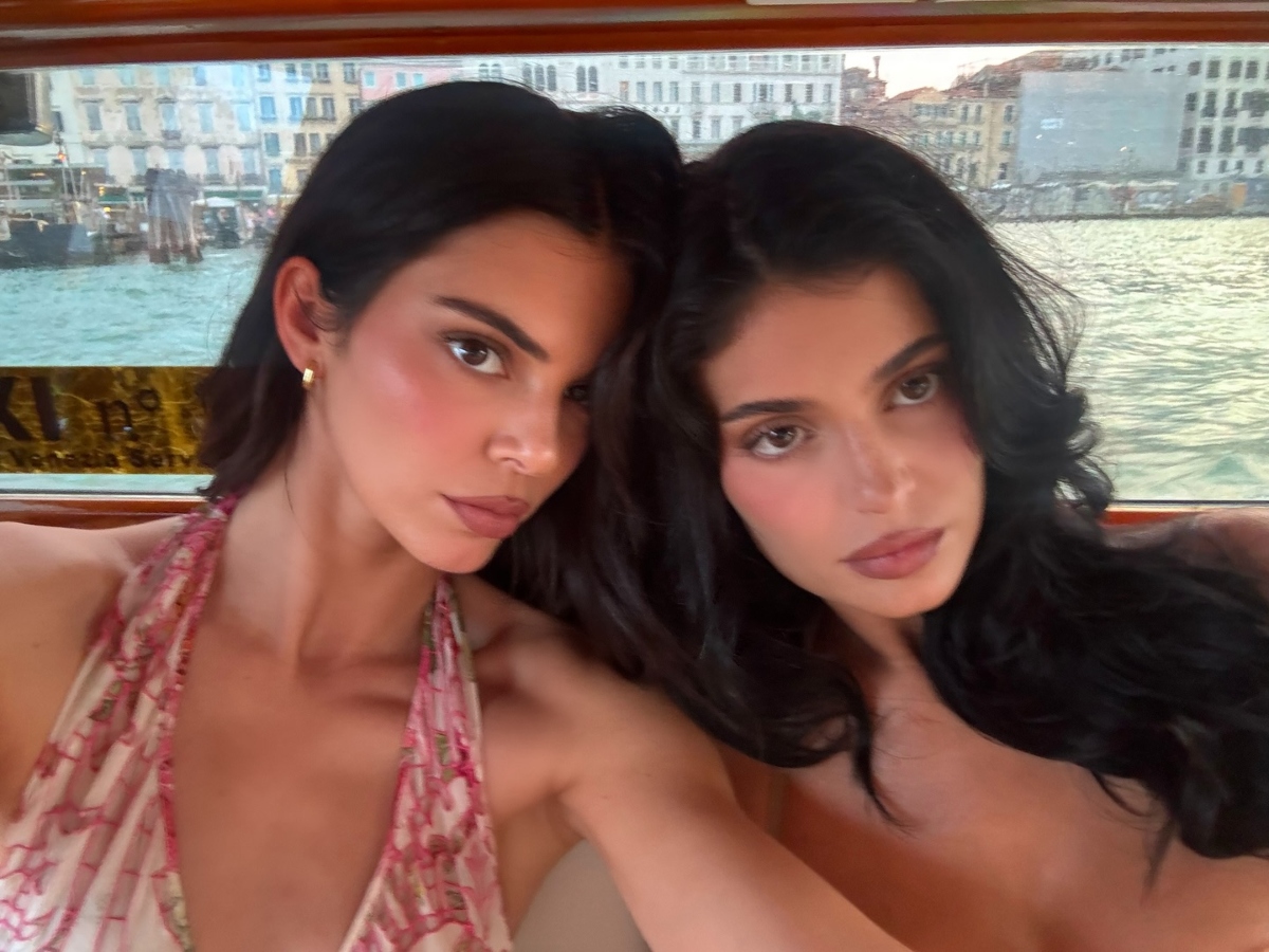 Guava Girl: Είναι το μεγαλύτερο trend του καλοκαιριού – 3 προϊόντα για να το πετύχεις