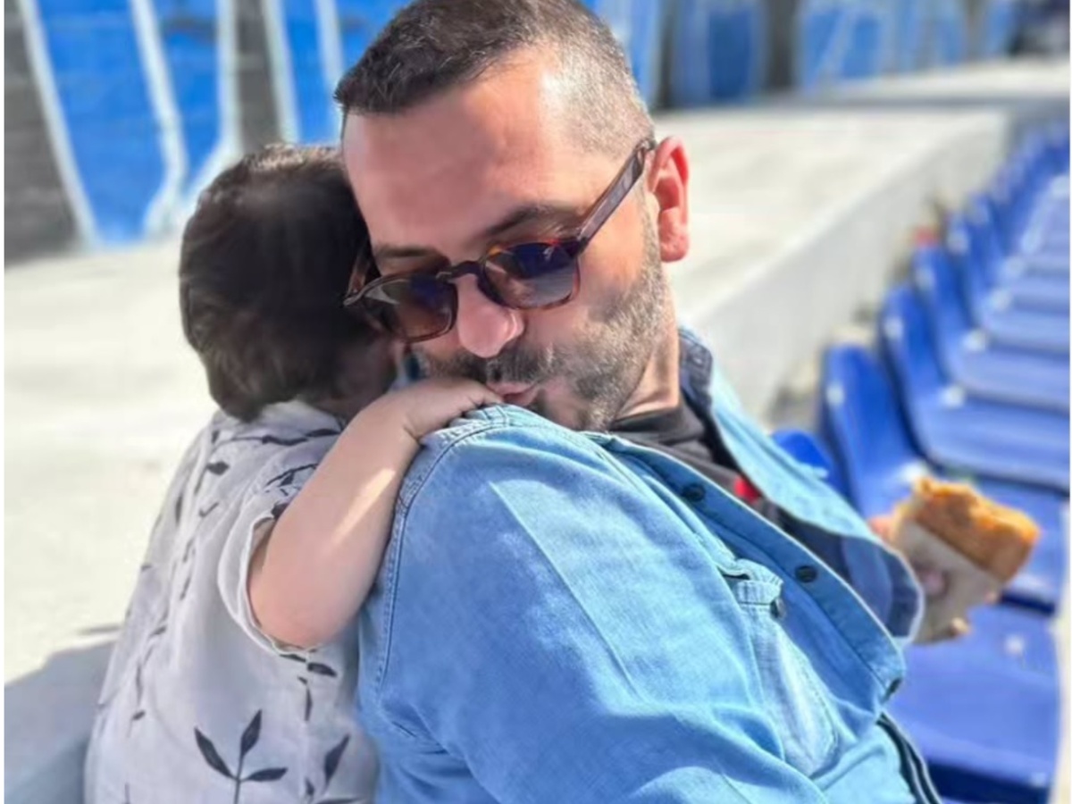 Λεωνίδας Κουτσόπουλος: Το βίντεο με τον γιο του από τις διακοπές τους στη Σχοινούσα