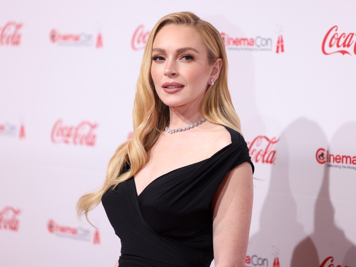 Pretty in Pink: Η Lindsay Lohan στην τελευταία της εμφάνιση μοιάζει με πριγκίπισσα