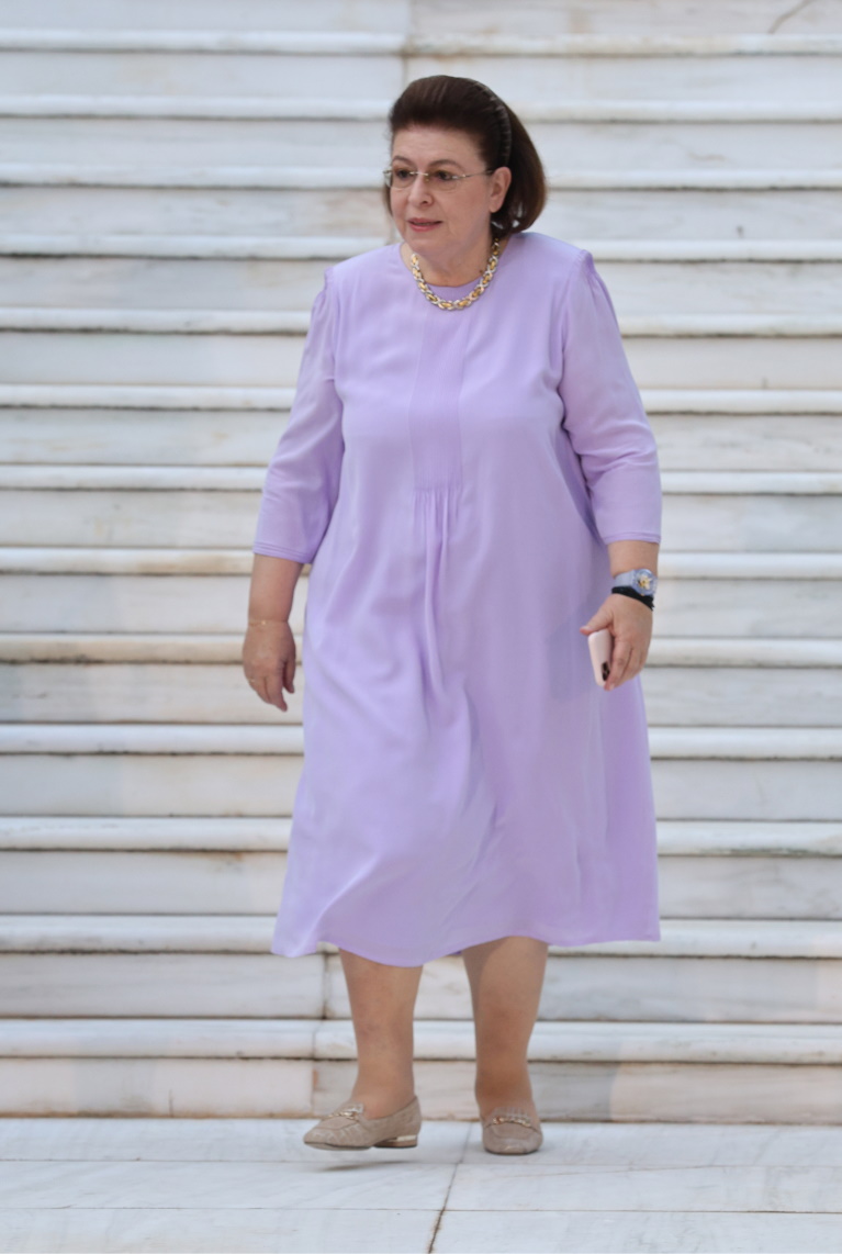 Προεδρικό Μέγαρο: Οι γυναικείες παρουσίες της δεξίωσης - Οι αέρινες, οι κομψές και οι «εκτός θέματος» 30 mendoni