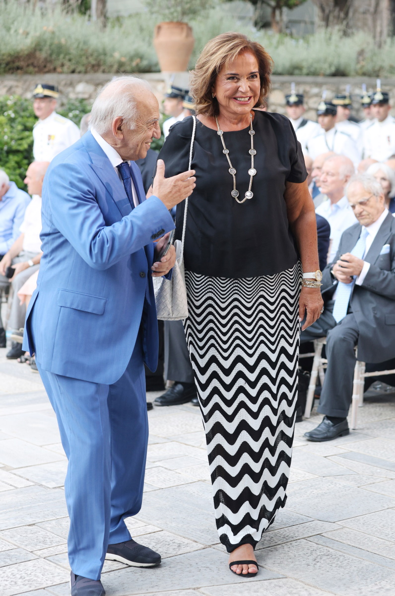 Προεδρικό Μέγαρο: Οι γυναικείες παρουσίες της δεξίωσης - Οι αέρινες, οι κομψές και οι «εκτός θέματος» 24 ntora