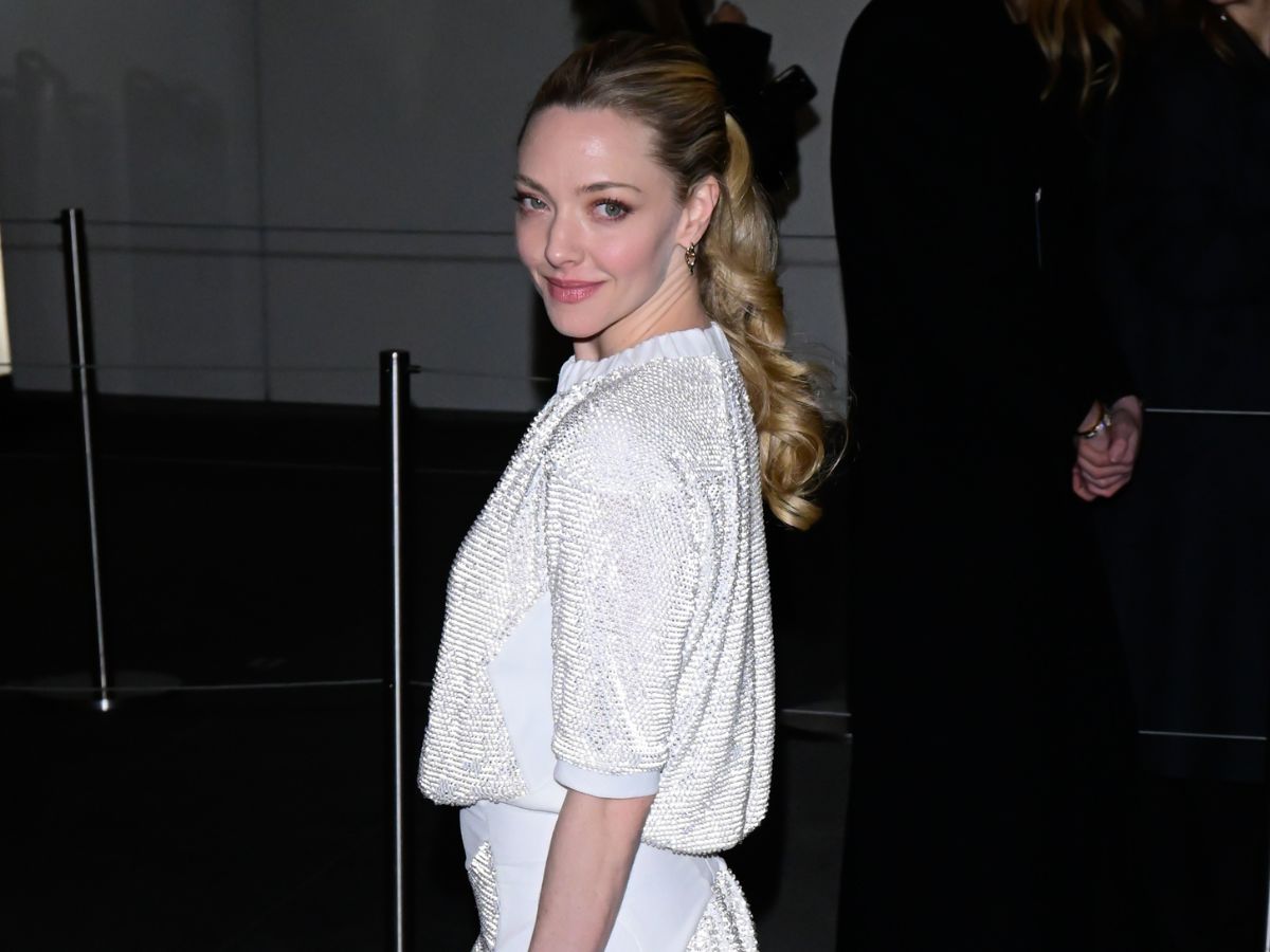 Αmanda Seyfried: Τόλμησε ένα cat eye με φούξια eyeliner που θα λατρέψεις κι εσύ αν είσαι ξανθιά