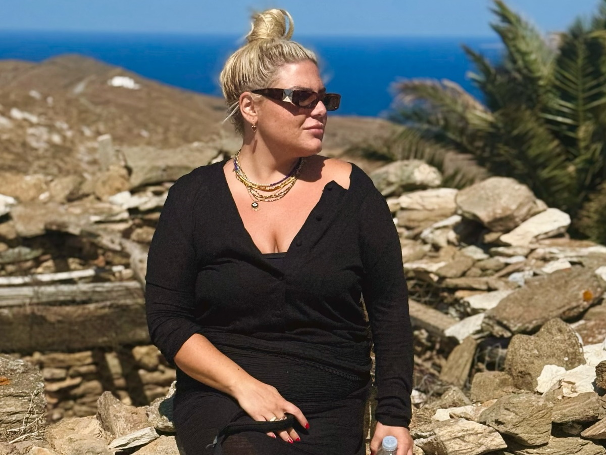 Δανάη Μπάρκα: Η συγκινητική εξομολόγηση για τον παππού της που έχει φύγει από τη ζωή – «Νιώθω τη φωνή του στα αυτιά μου»