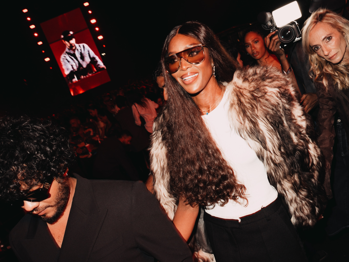 Η Naomi Campbell φοράει H&M Studio AW25 στο event μόδας και μουσικής H&M&SP στη Βραζιλία