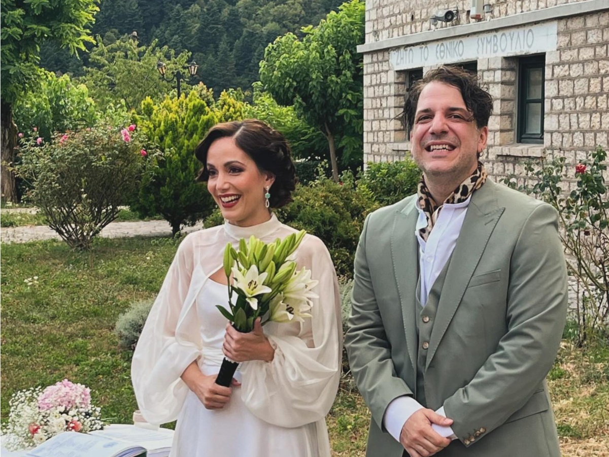 Χρήστος Κοντογεώργης – Καλλιόπη Παναγιωτίδου: Παντρεύτηκαν στο Καρπενήσι – Οι μάρτυρες και οι επώνυμοι καλεσμένοι