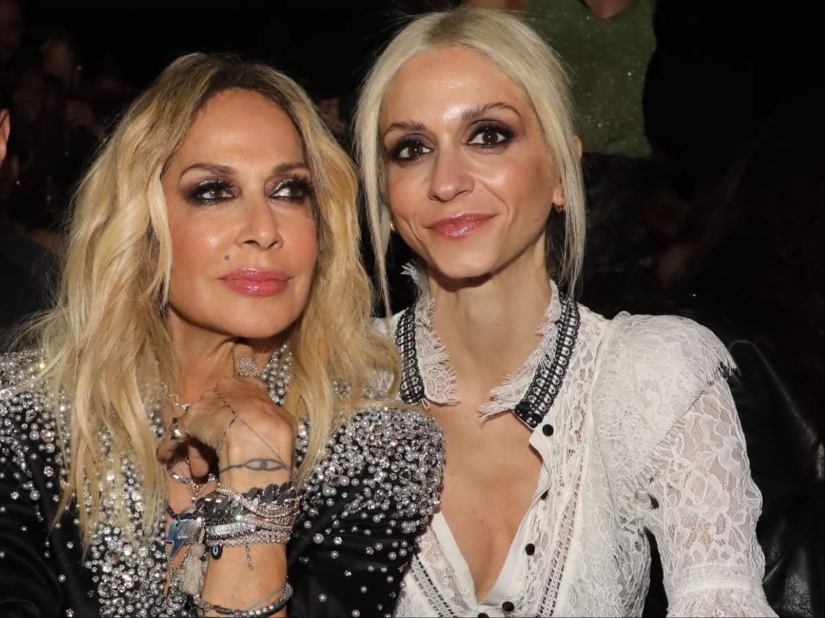 Σοφία Καρβέλα: Η selfie φωτογραφία με την Άννα Βίσση από τις διακοπές τους στη Λέρο