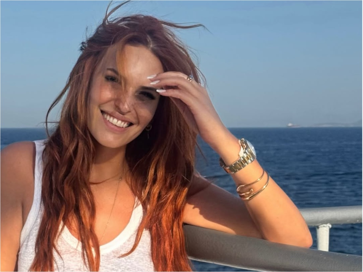 Σίσσυ Χρηστίδου: Απολαμβάνει το καλοκαίρι της με τους συνεργάτες της – Μαζί τους η Χριστίνα Κοντοβά