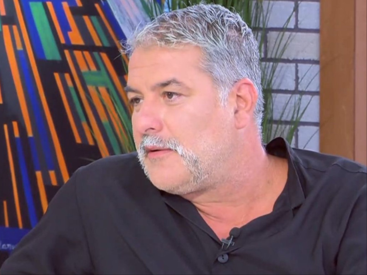 Βασίλης Μπισμπίκης: Η αποκάλυψη για την περιπέτεια υγείας του – «Είπα στη Δέσποινα να τηλεφωνήσω στον γιο μου, μπορεί να μη ζήσω»