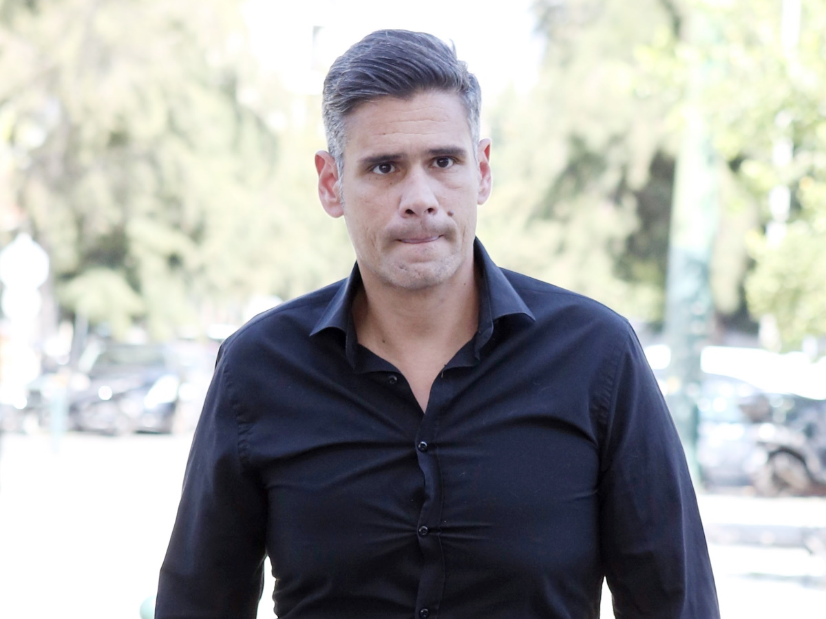 Δημήτρης Ουγγαρέζος: «Ο Γιάννης Τσιμιτσέλης είναι ένα ωραίο περιτύλιγμα – Έχει ένα συγκεκριμένο τρόπο να διαχειρίζεται τη φιλία στον χώρο»