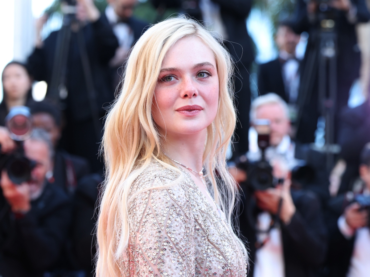Elle Fanning: Το ρομαντικό, μονοχρωματικό της μακιγιάζ είναι ιδανικό αν είσαι καλεσμένη σε γάμο