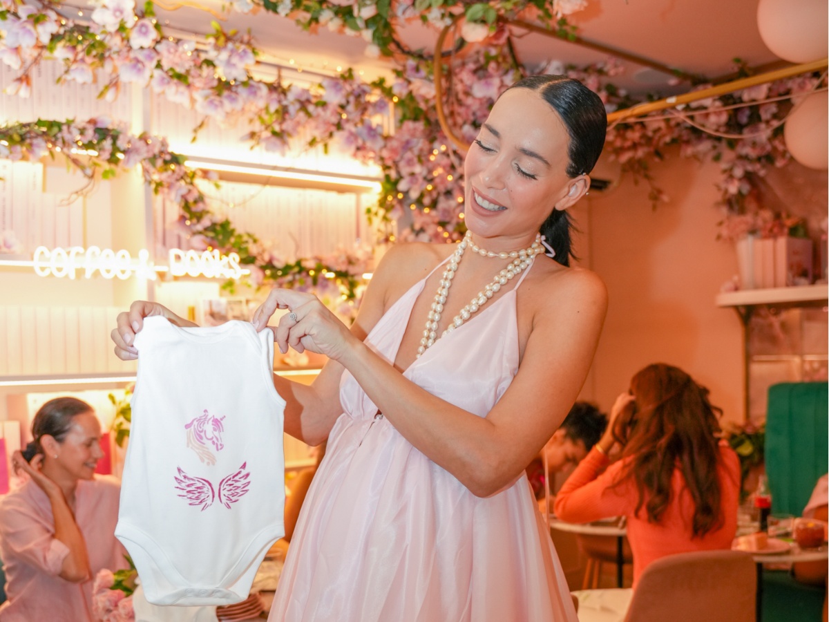 Εύα Φούσκα: Το φωτογραφικό άλμπουμ από το baby shower της κόρης της- Το όνομα που θα πάρει