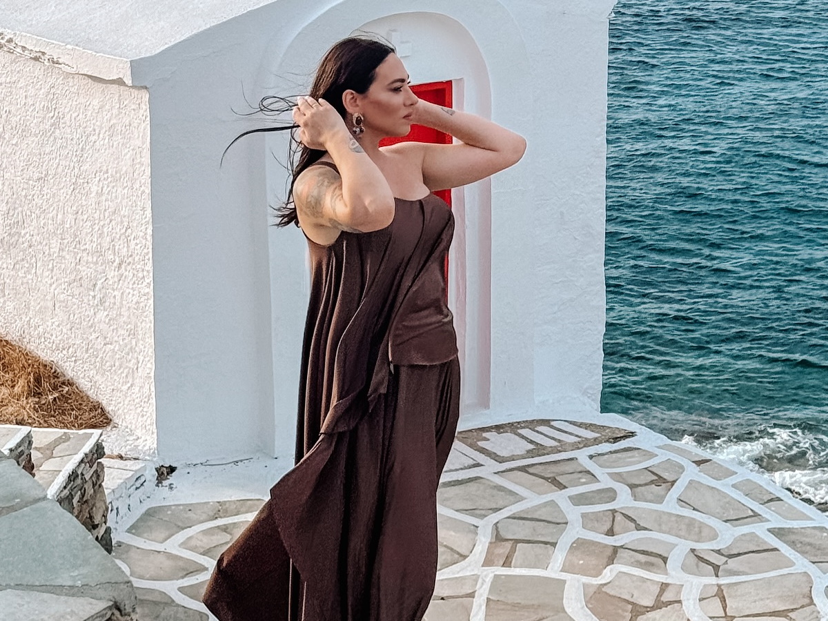 Ευρυδίκη Βαλαβάνη: Οι νέες φωτογραφίες από την Κύθνο και τον γάμο της αδελφής της