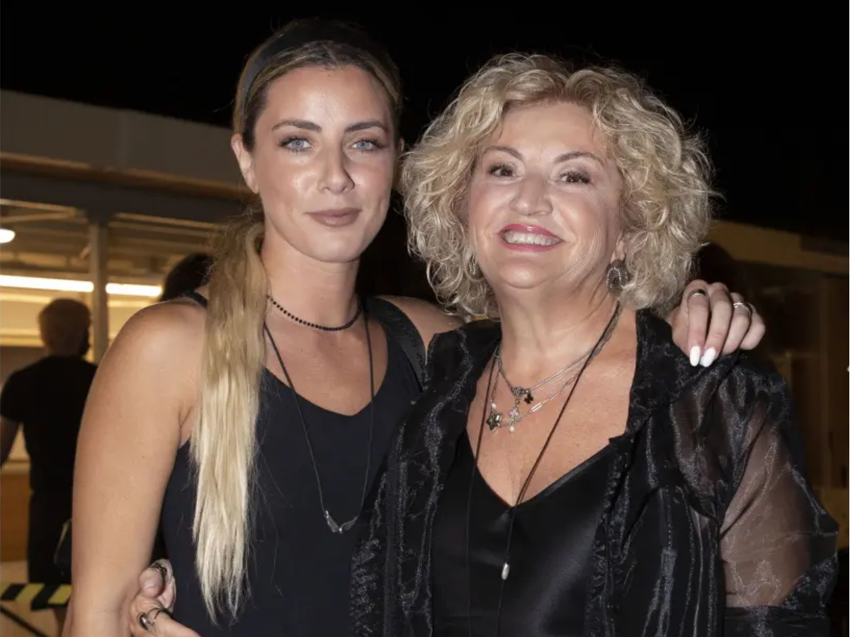 Υρώ Μανέ: Σπάνια δημόσια εμφάνιση με την κόρη της, Φαίδρα Νταϊόγλου – Φωτογραφίες