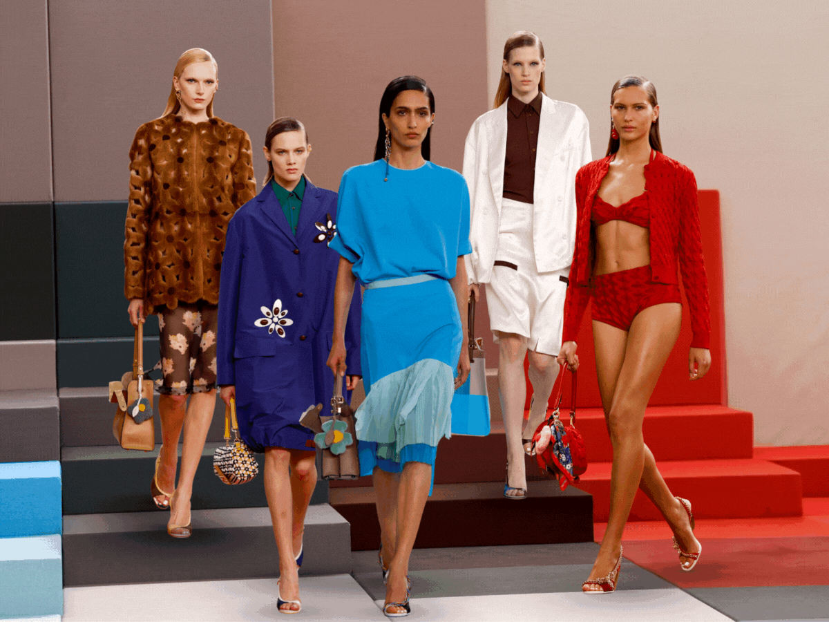 Fendi SS26: Μία συλλογή γεμάτη χρώμα, λουλούδια και αισιοδοξία!