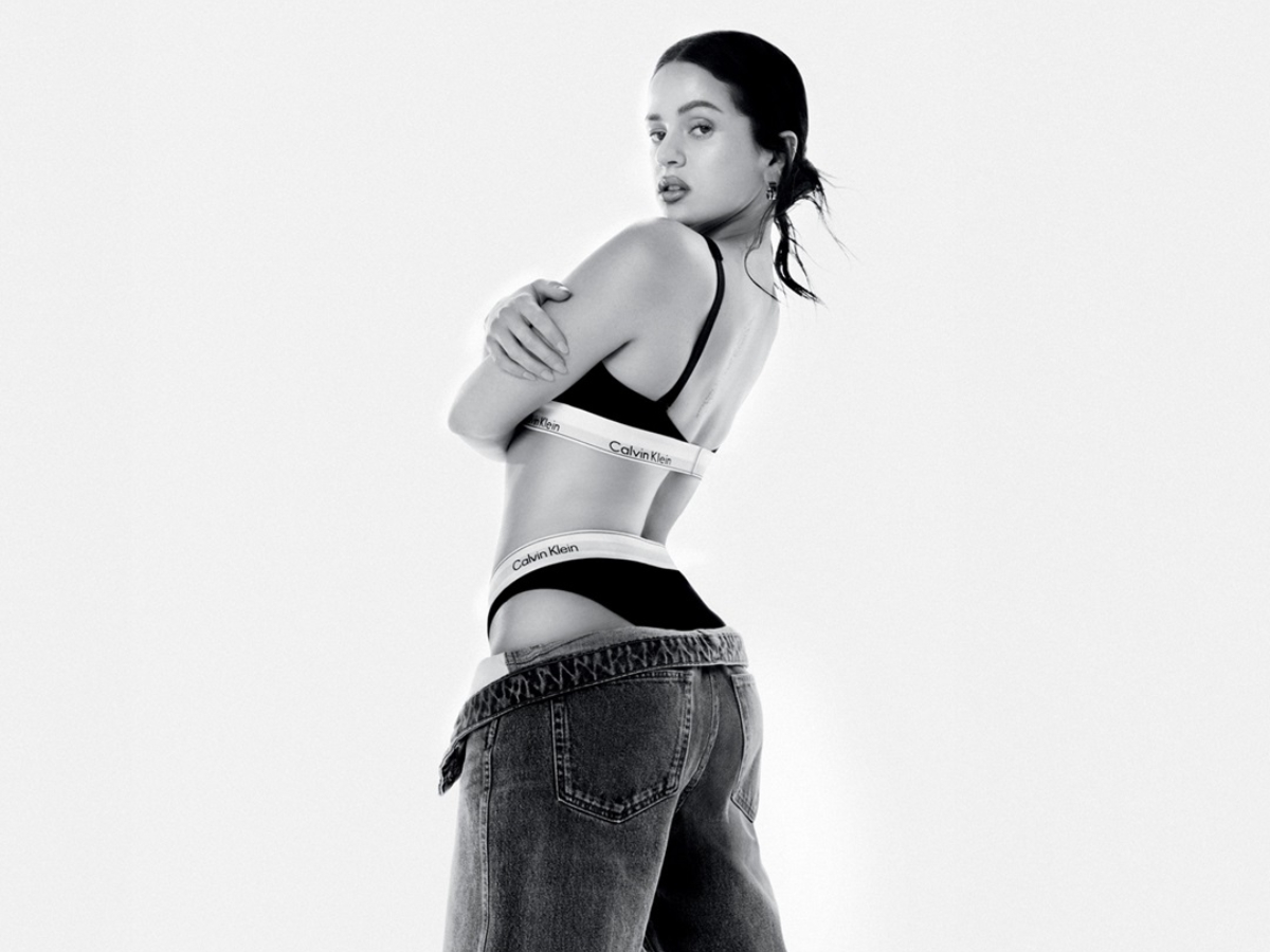 Η Rosalia ποζάρει για την Calvin Klein και η νέα καμπάνια του brand βάζει φωτιά στο διαδίκτυο