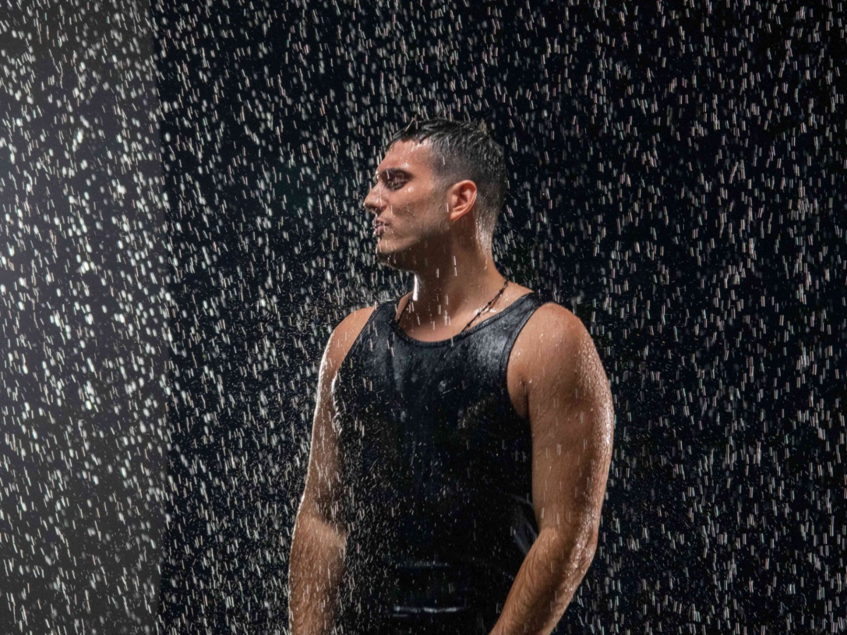 Γιώργος Κακοσαίος: Αυτό είναι το νέο του video clip για το τραγούδι «Ούτε εχθροί ούτε φίλοι»