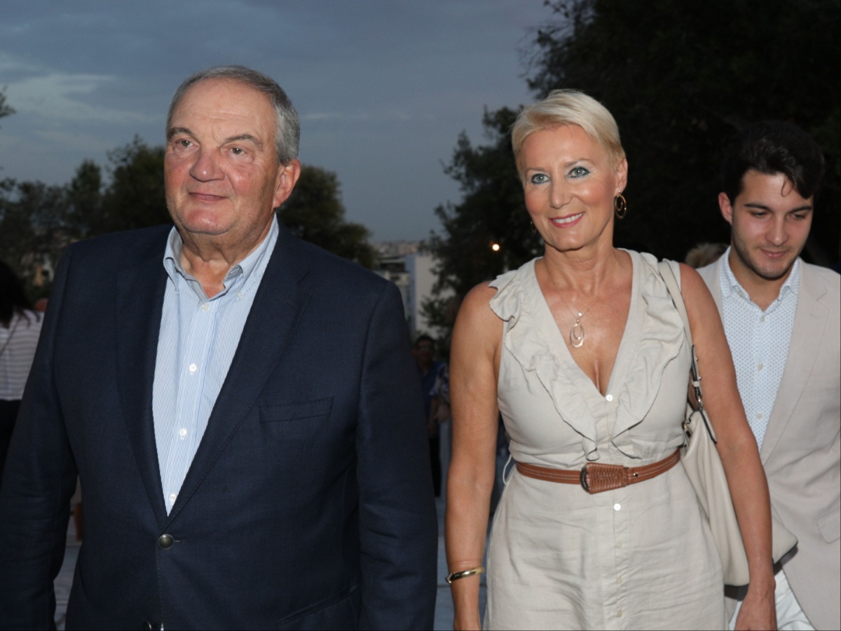 Νατάσα Παζαΐτη: Οι ευχές στον σύζυγό της, Κώστα Καραμανλή και η φωτογραφία με τα δίδυμα παιδιά τους
