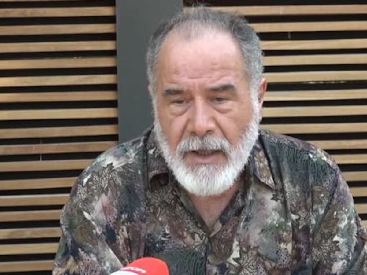 Θοδωρής Κατσαφάδος: «Μου κάνει εντύπωση που συνάδελφοι είναι με το κινητό στο χέρι πριν βγουν στη σκηνή, είναι πληγή στην καρδιά μου»