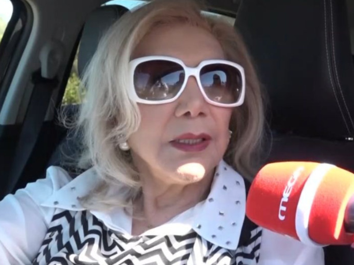 Λίτσα Πατέρα: «Θα σου έλεγα ψέματα, αν έλεγα ότι δεν μου λείπει η τηλεόραση»