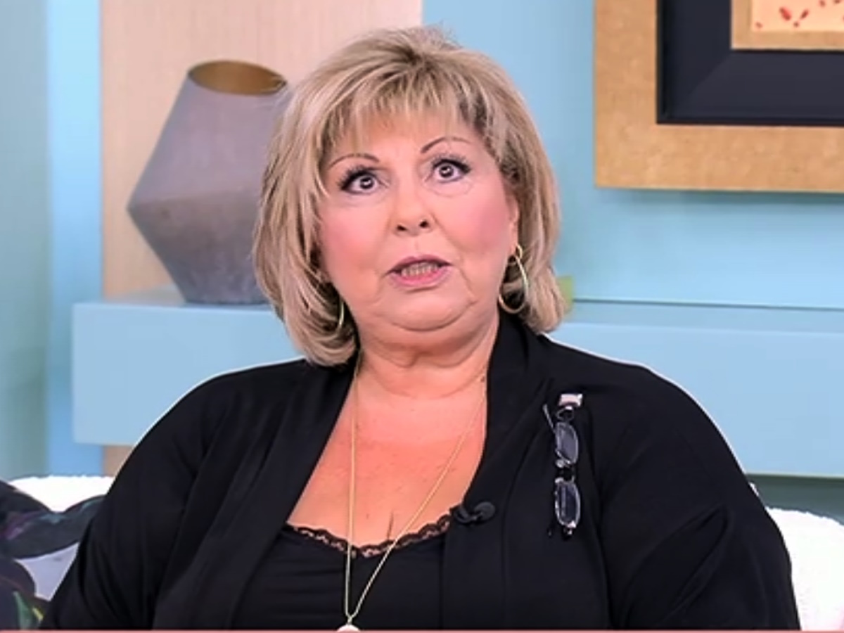 Λένα Μαντά: «Όταν αρρώστησε ο άντρας μου, “κρεμάστηκα” πάνω από τον ψυχολόγο»