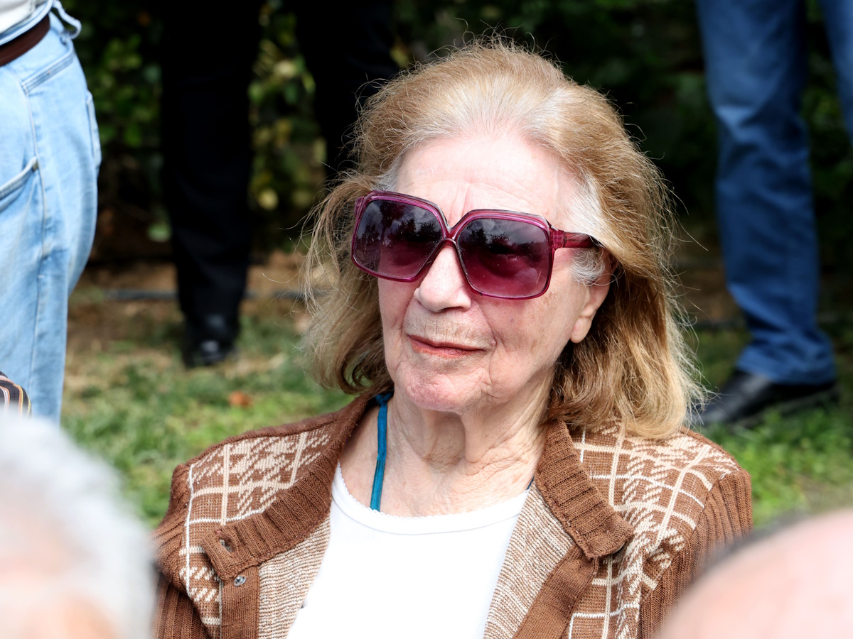 Μέλπω Ζαρόκωστα: Εσπευσμένα στο νοσοκομείο η γνωστή ηθοποιός – Τι αποκαλύπτει ο γιος της