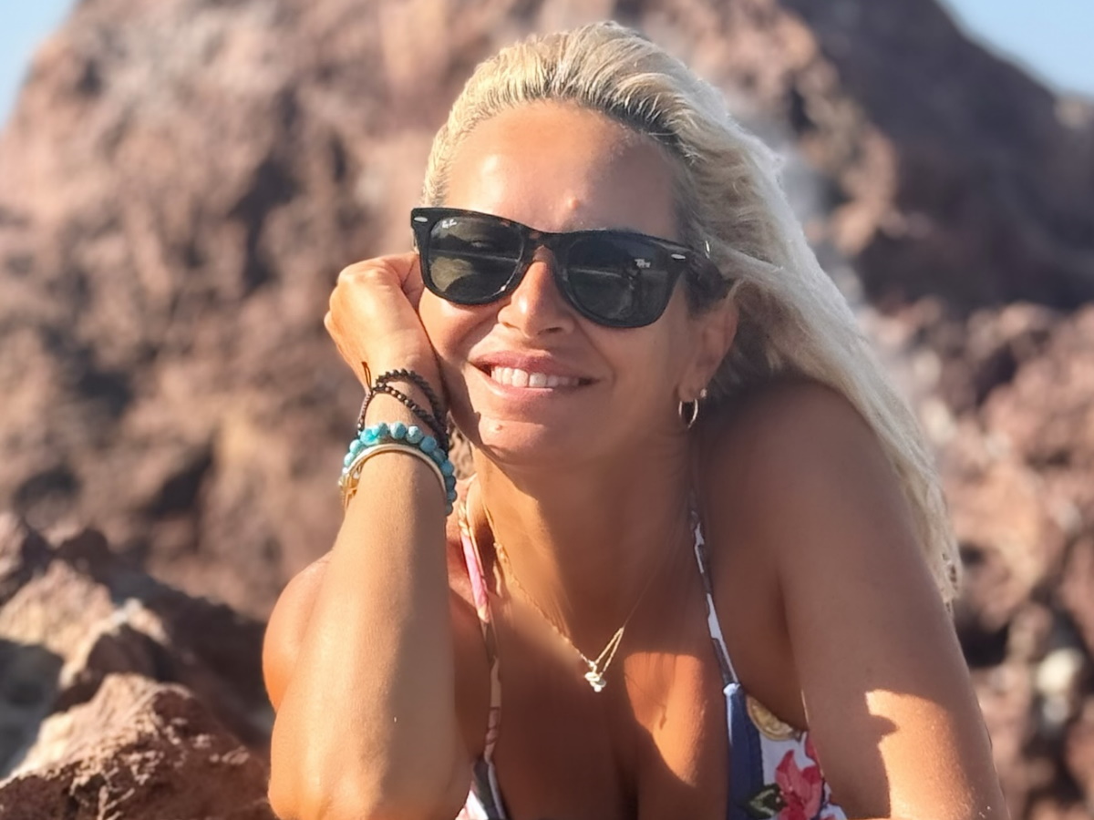 Μαρία Μπεκατώρου: Μίνι απόδραση στη Σάμο λίγο πριν την τηλεοπτική της επιστροφή – Φωτογραφίες
