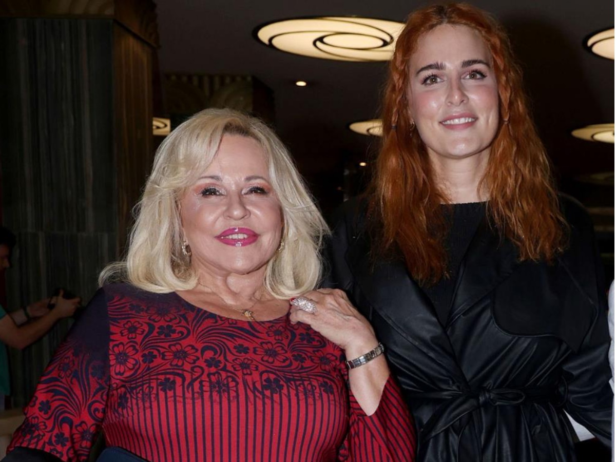 Μπέσσυ Αργυράκη: «Κατάλαβα πόσο ανώριμο θα ήταν να πιέσω τα παιδιά μου για να γίνω γιαγιά»